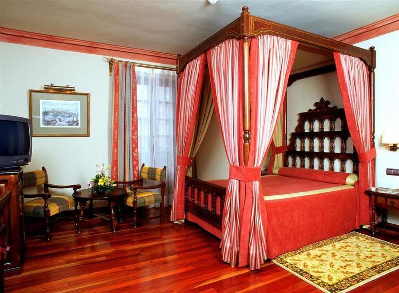 Parador De Calahorra Cameră foto